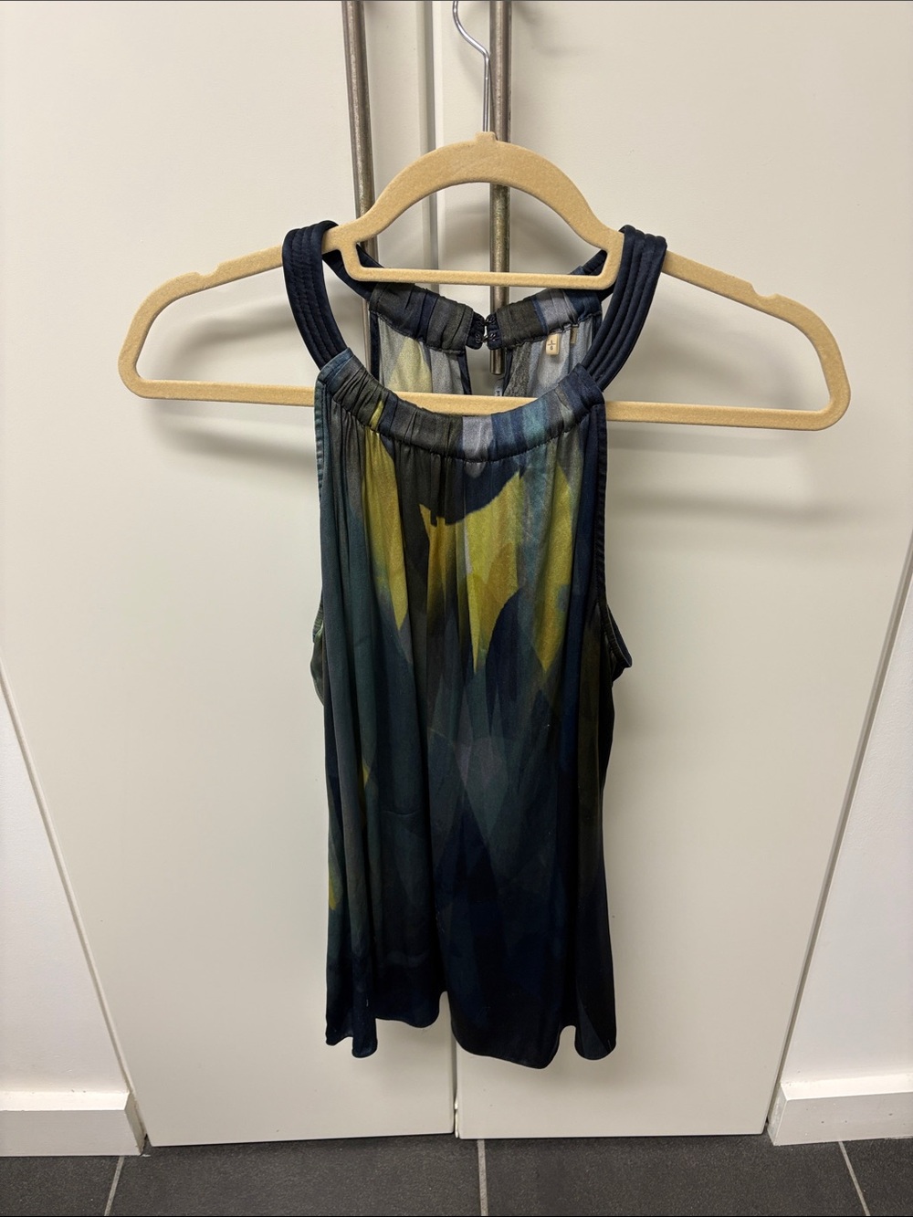 Elie Tahari Navy & Yellow Geometric Halter Tank